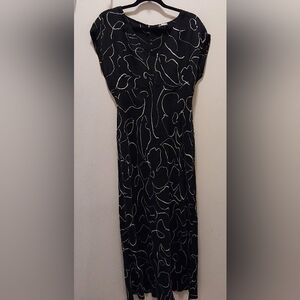 Chic Madewell Black and White Floral Maxi Dress